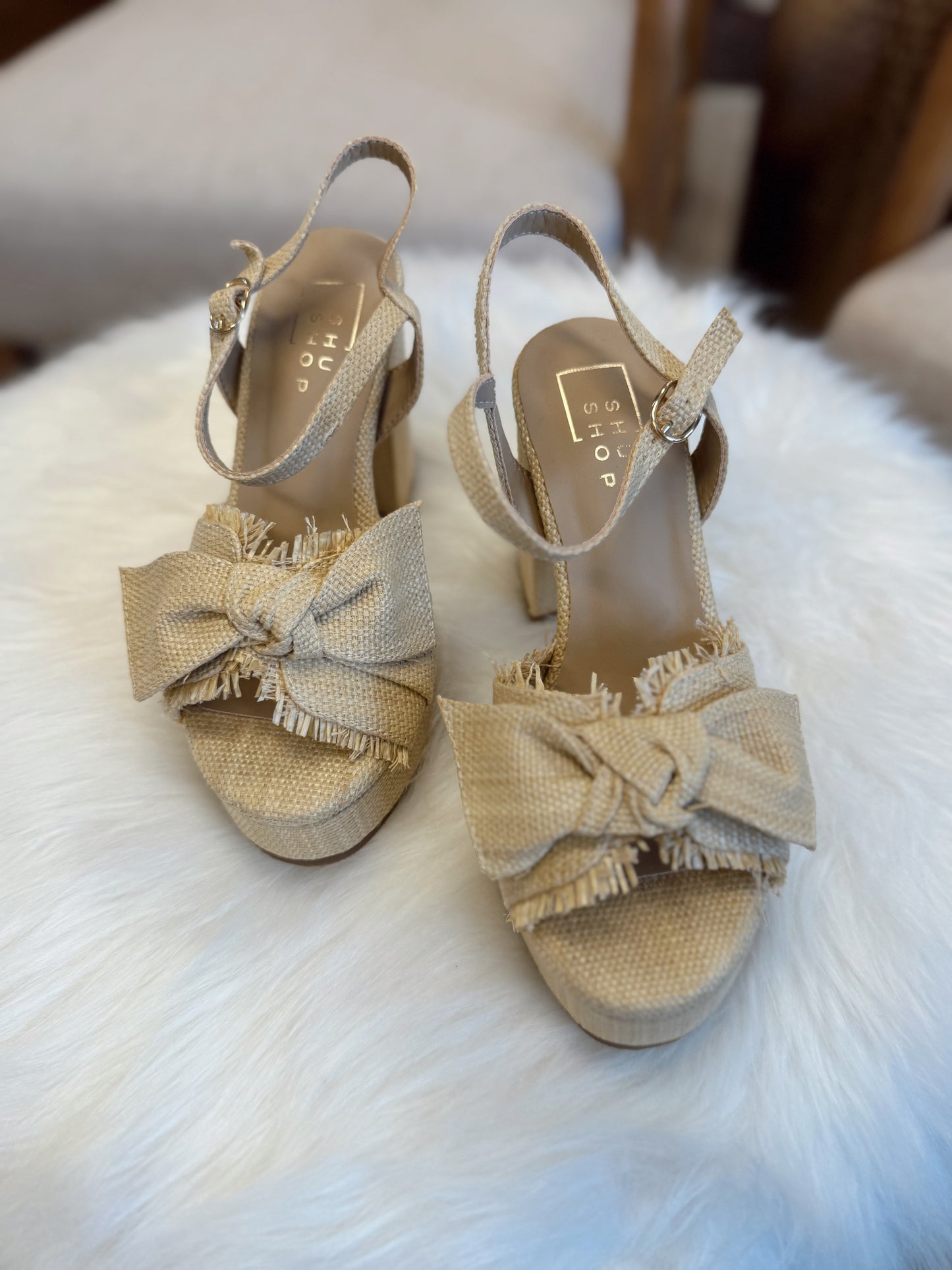 Straw Bow Heels