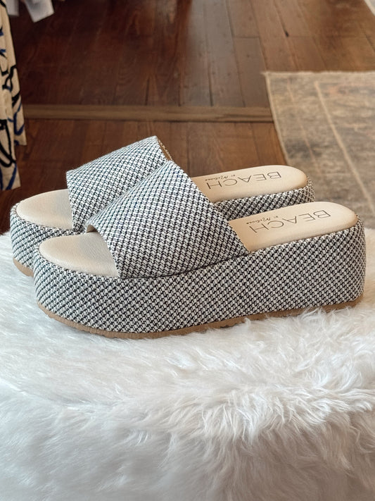Pismo Black & White Platform Slides