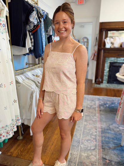 Summer Staple Scallop Shorts - Red