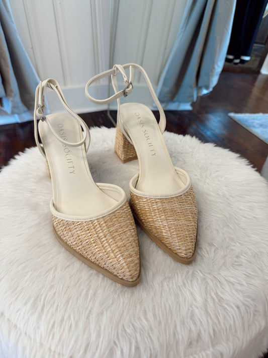 The Princess Natural Pointed Toe Heel