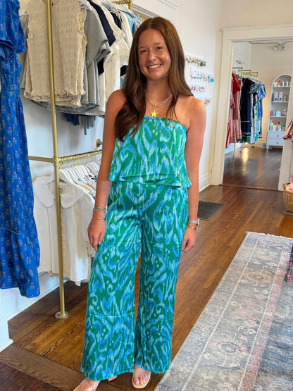 Jacey Penola Abstract Top